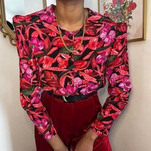 Vintage quilted floral long sleeve button up blouse